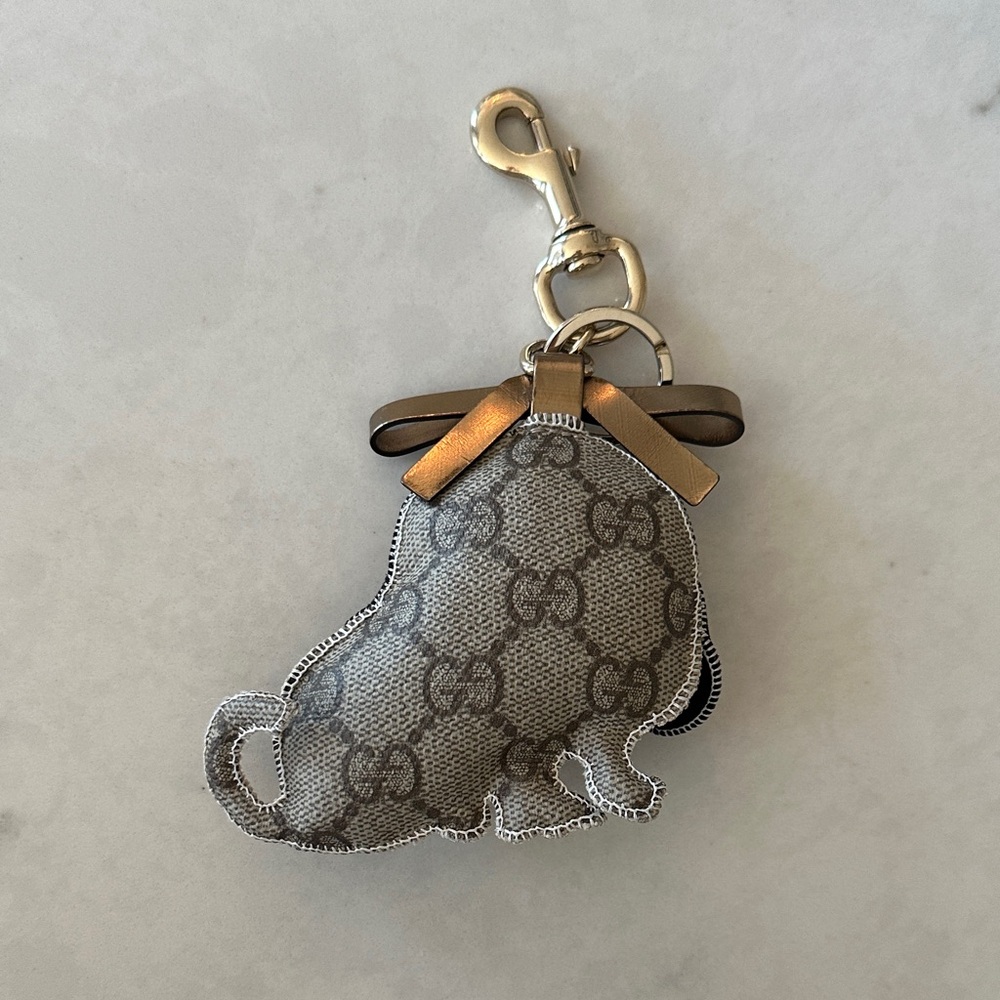 Gucci Guccioli Hound Dog Charm Keychain Collectible - Picture 3 of 6